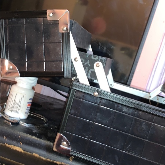 Makeup Caboodle box - Picture 6 of 8